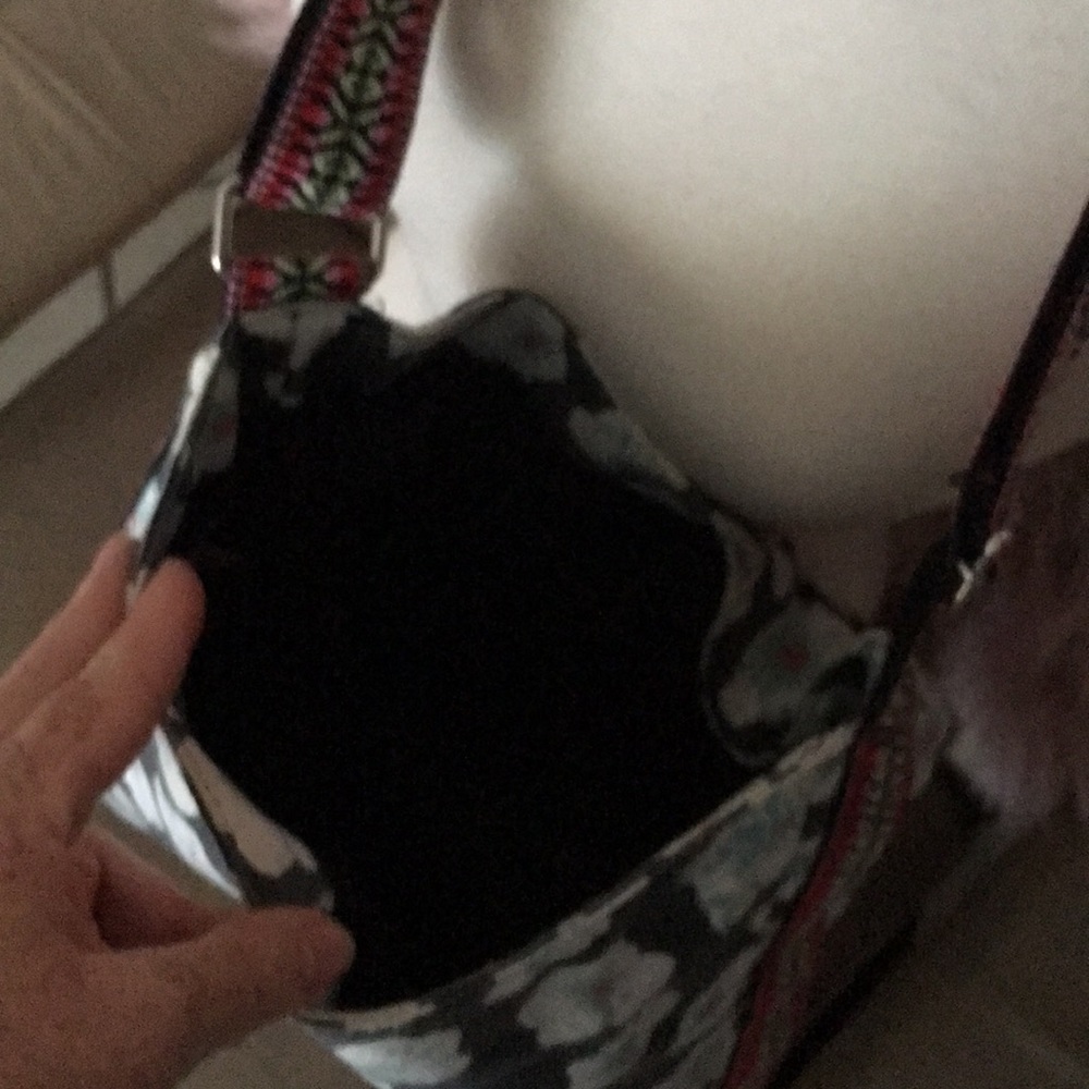 Handbag - Picture 2 of 3